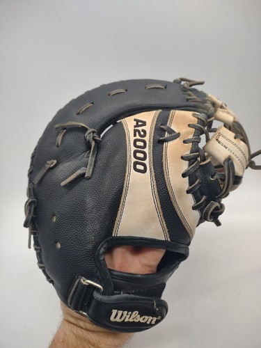 Wilson A2000 First Base Mitt 12” Fastpitch Softball WTA20RF17BM12SS (RHT) - Picture 7 of 8