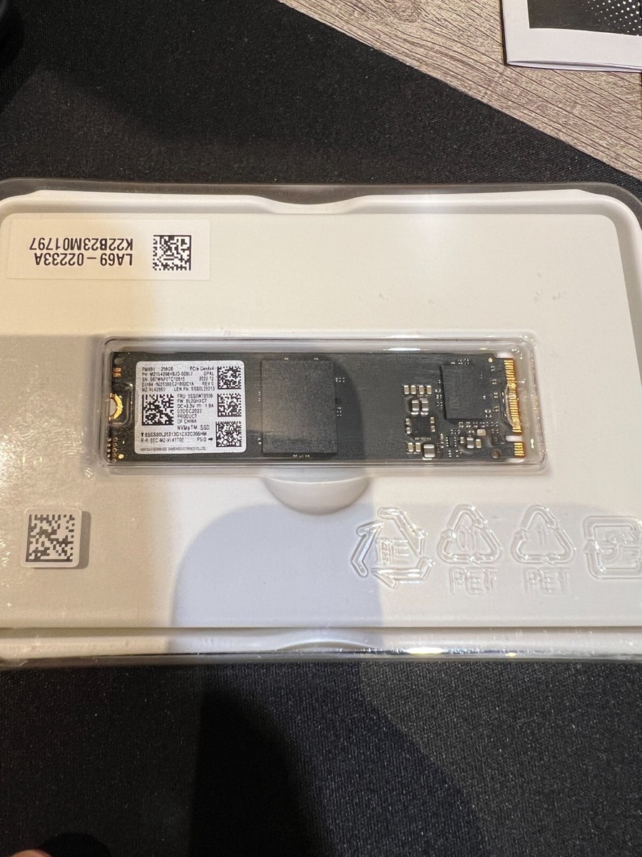 OEM SAMSUNG PCIe GEN 4X4 256GB SSD DRIVE 5SS0W79509 MZVL4256HBJD-00BL7 NVMe 