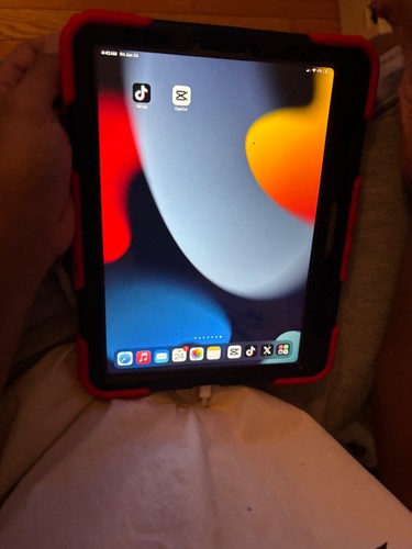 TikTok & CapCut Apple iPad Pro (5th generation ) with TikTok & CapCut