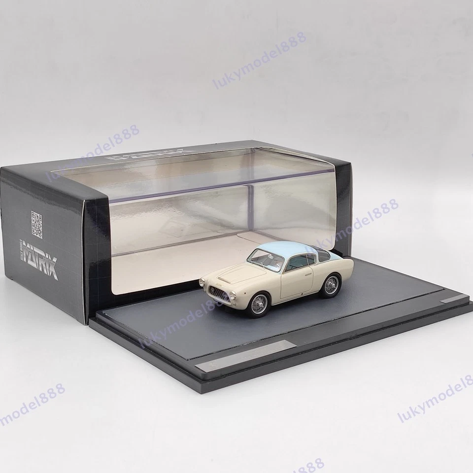 Coche de resina MATRIX-MODELS 1/43 Cisitalia 33DF Voloradente cupé blanco MX10307-011 Foto 3 de 4