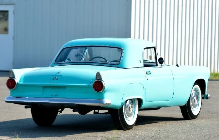 Ford Thunderbird 1955 personalizado Foto 3 de 4