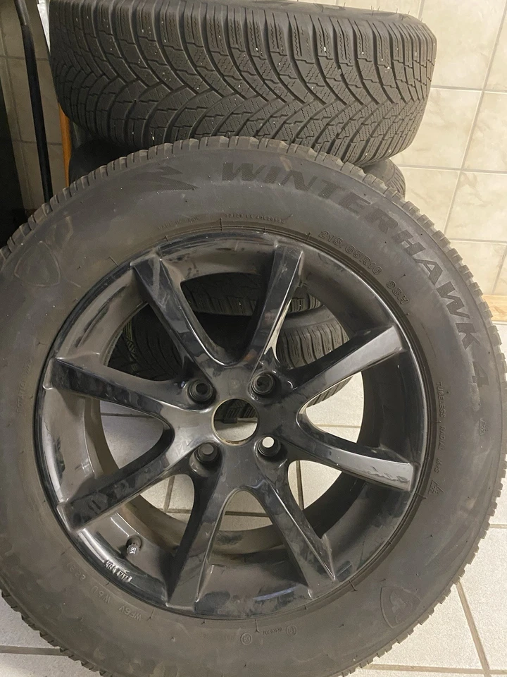 4 Winterreifen 215 65 R16 98H TL Auf Alufelgen 7x16 ET32 LK 4/108 ZB 65,1  black - Bild 2 von 4