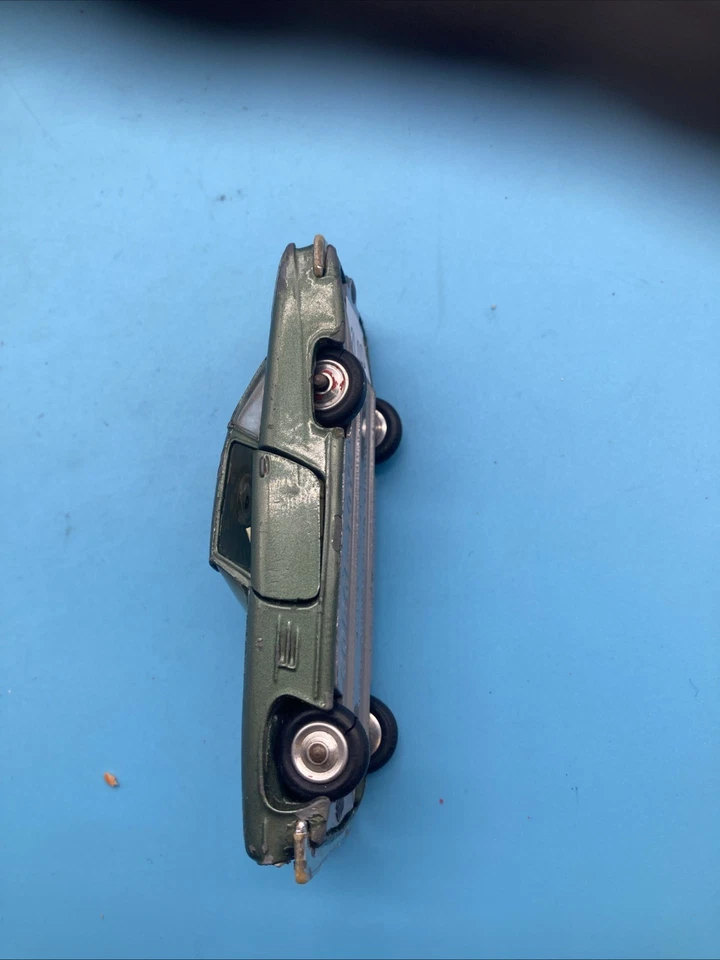 Corgi Ghia L6.4 Car Used - Image 4 of 4