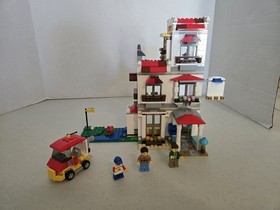 LEGO Creator Modular Family Villa 31069 3 in 1 Complete Set w/ Minifigures