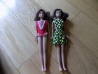 Barbie:  VINTAGE Brunette STRAIGHT LEG SKOOTER Doll x2 Outfit