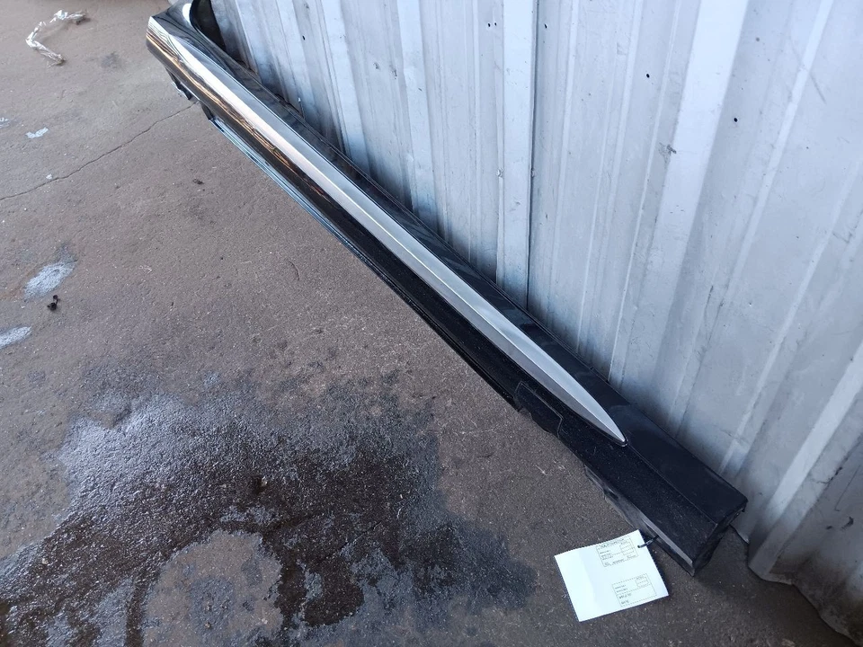 12-18 Mercedes 218 CLS63 Right Rocker Moulding Side Skirt Panel AMG Black  - Image 3 of 4