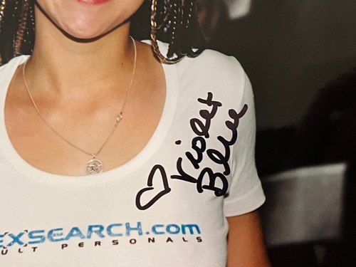 Violet Blue Signed 8x10 PHOTO ADULT STAR 🔥AUTOGRAPH Naughty America Candid - 第 2/2 張圖片