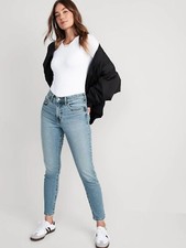 NWT 55 Old Navy - HighRise O.G. Straight, MedWash, 6Petite