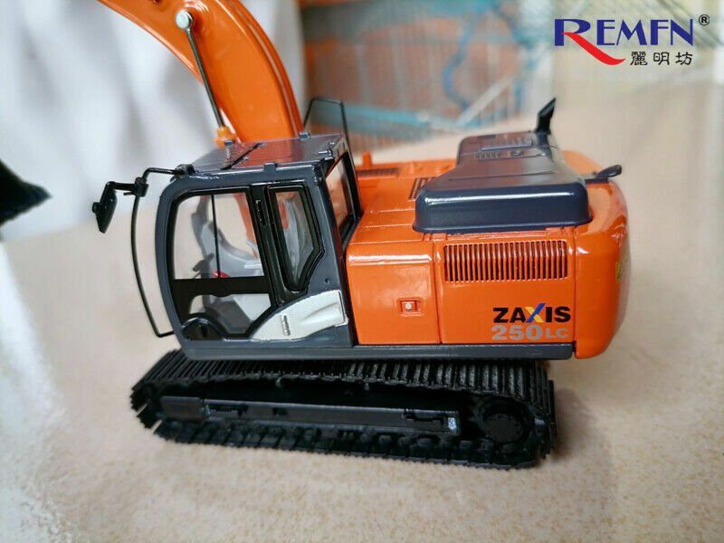 ミニカー HITACHI ZAXIS250LCN-5 scale 1/50 ミニカー HITACHI ZAXIS250LCN-5 scale 1/50 ミニカー HITACHI