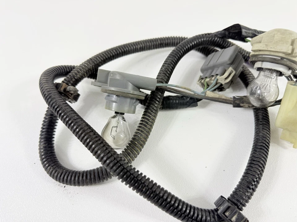 Arnés de cableado de luz trasera izquierda izquierda izquierda Silverado Sierra 2000-2006 OEM Foto 3 de 4