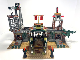 LEGO LEGENDS OF CHIMA: The Croc Swamp Hideout (70014)