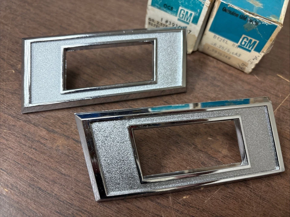3939347 3939348 1969 雪佛兰 Marker Bezels Impala Bel Air 比斯坎 Caprice NOS — 第 3/3 张图片