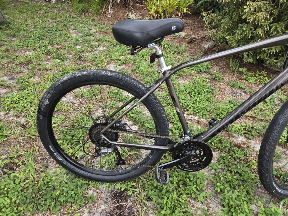 Bicicleta híbrida Specialized Roll Aluminum Comfort Foto 2 de 4