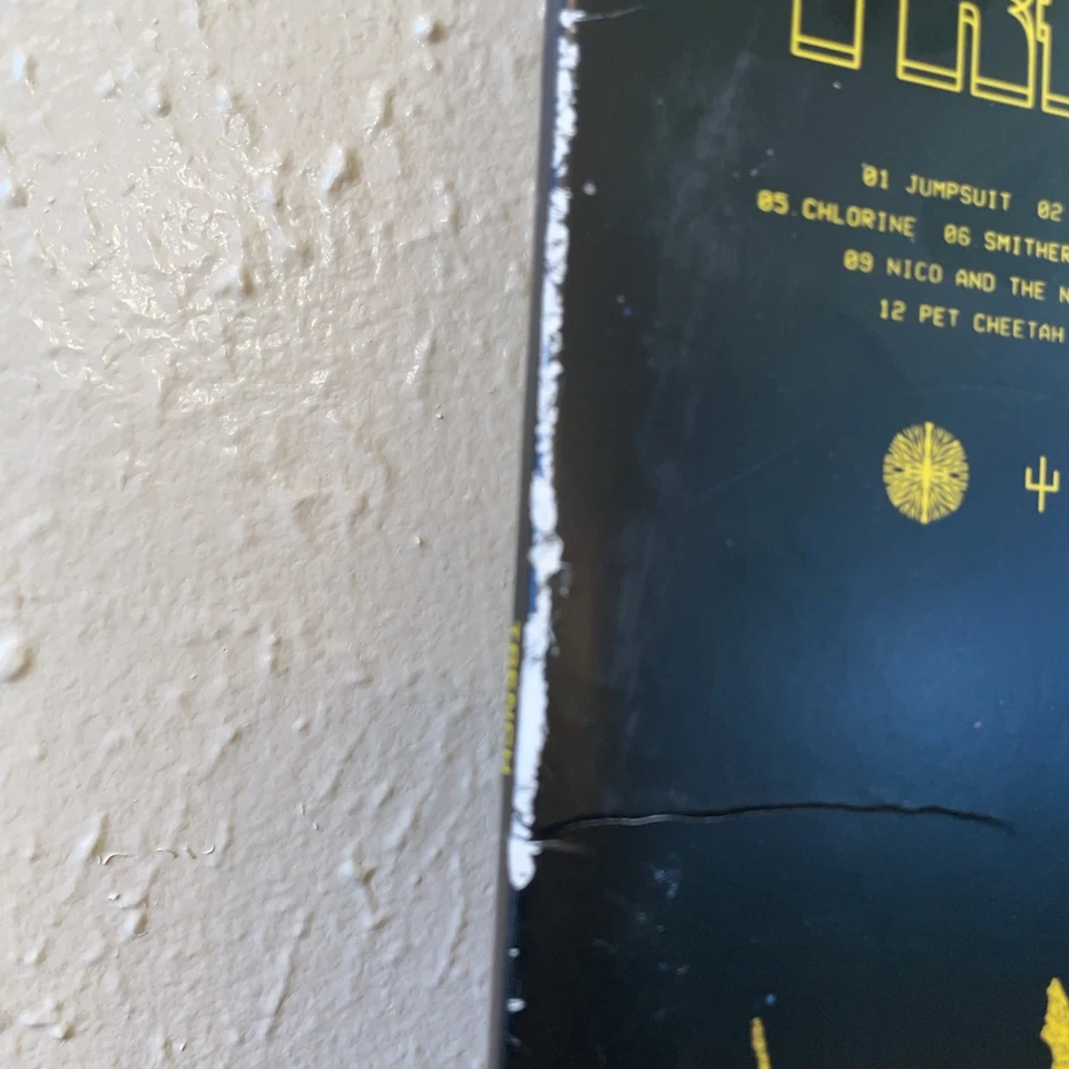 Twenty One Pilots TRENCH 2xLP UO URBAN LIMITED YELLOW + OLIVE VINYL - Image 2 of 4