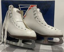 Riedell Size 2 Girls White Figure Skates Model 12 Blade Model GR4