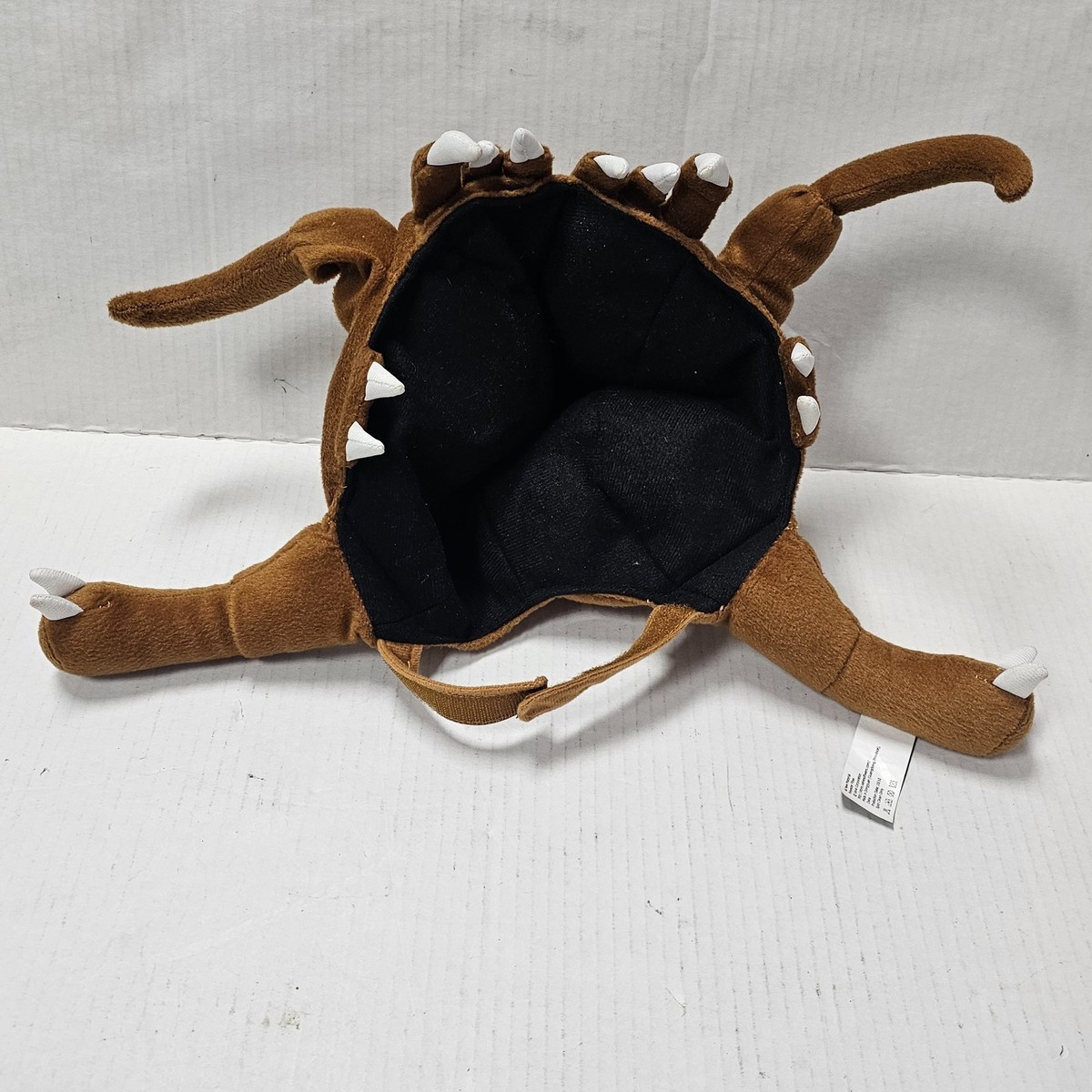 Half-Life 2 Head Crab Plush Hat Valve Store Exclusive Gaming Merch