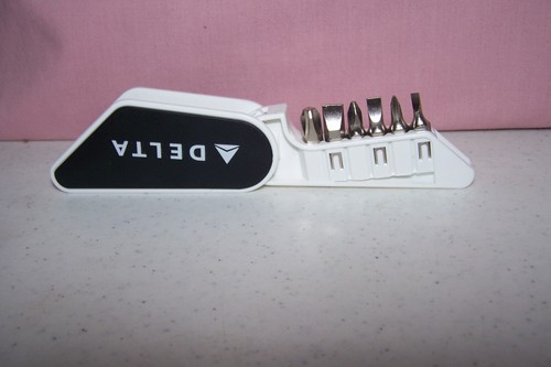 Delta Airlines Folding Collectible Screwdriver Bits Holder with 6 Different Bits - Picture 2 of 4