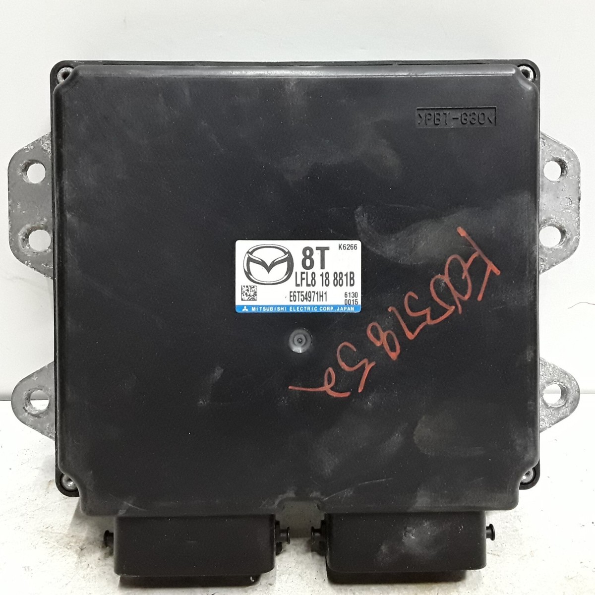 06 2006 Mazda 3 2.0 L engine ECU ECM computer module OEM LFL8 18