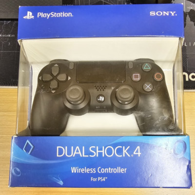 Used - DualShock 4 Controller for PlayStation 4 Jet Black CUH-ZCT2U *GREAT*
