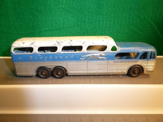 metal greyhound bus toy