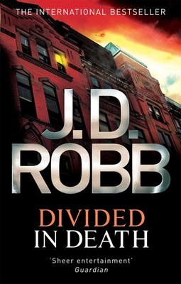 Divided In Death | J. D. Robb | Taschenbuch | Kartoniert / Broschiert | Englisch