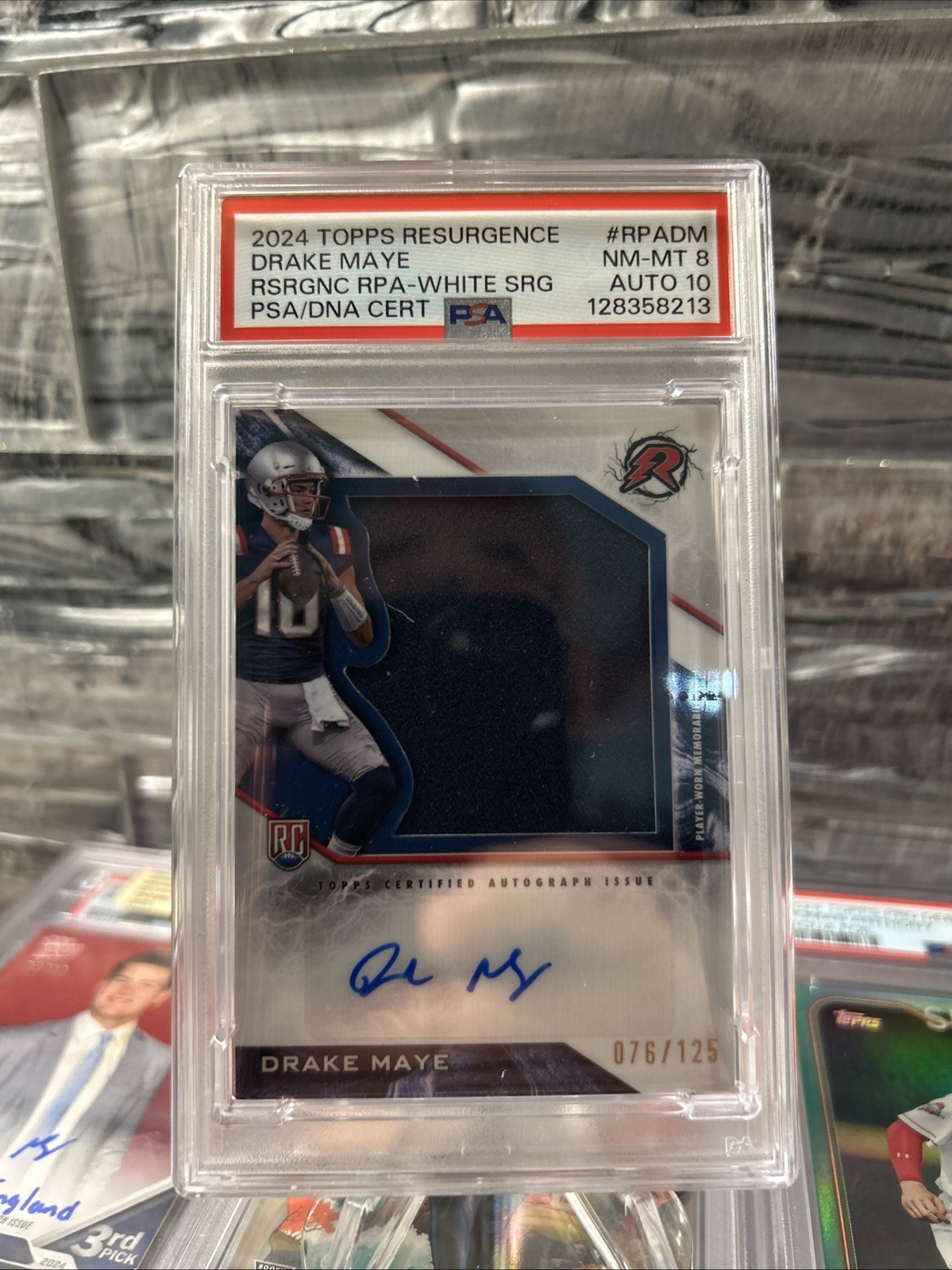 2024 Topps Resurgence Drake Maye White Rookie Patch Auto RPA #44/125 Patriots