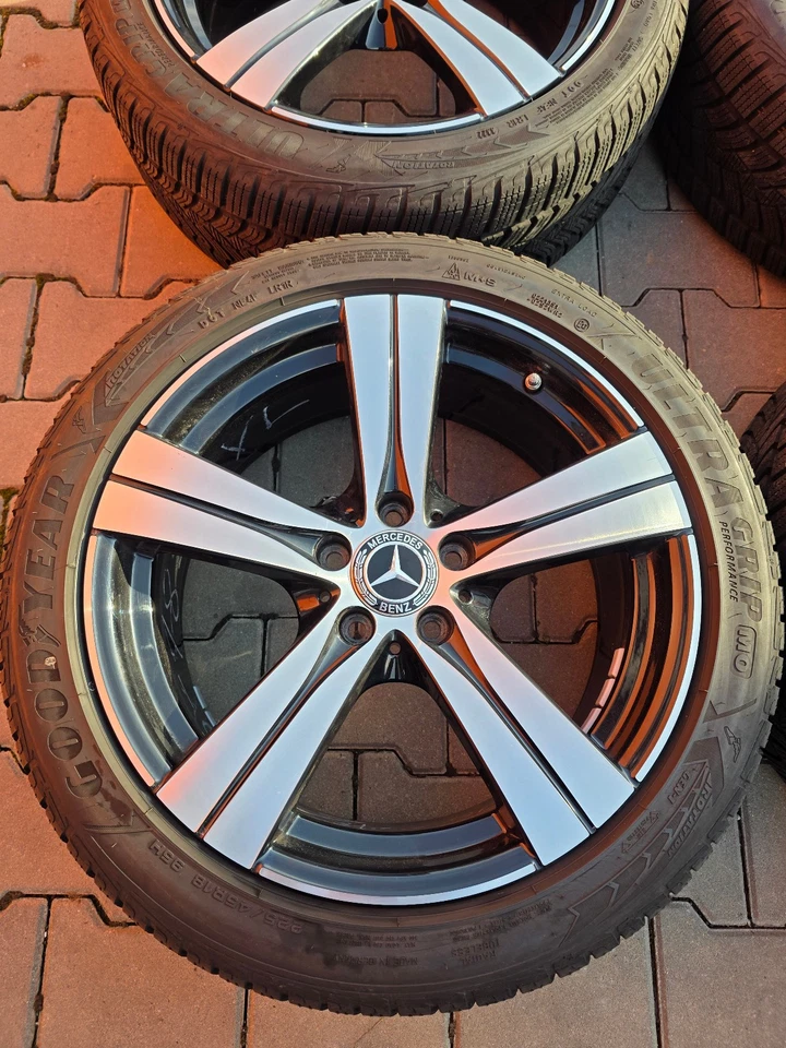 Orig. Mercedes C-Klasse W206 S206 18 Zoll Winterreifen A2064014700 DOT22 +7,1mm - Bild 4 von 4