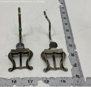 Vintage Music Holder - Lyre Shaped Silver Metal Clip with Adjustable Ring Holder