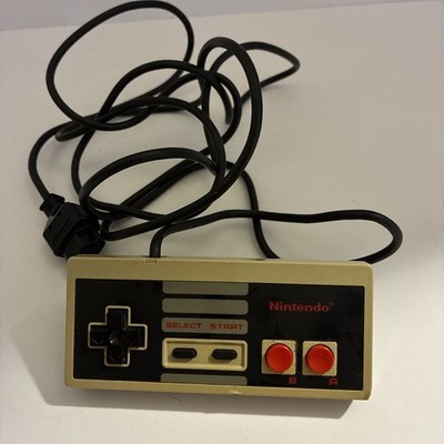 OEM NES NINTENDO CONTROLLER 100% ORIGINAL PREOWNED NES-004