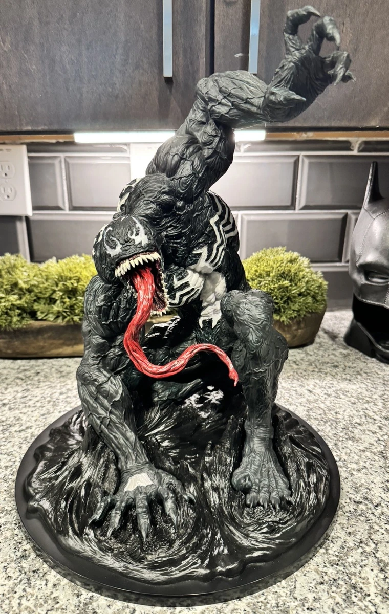 【marvel】ヴェノム オブジェ Amazon.com: DIAMOND SELECT TOYS NYCC 2020 Marvel Gallery Glow-in