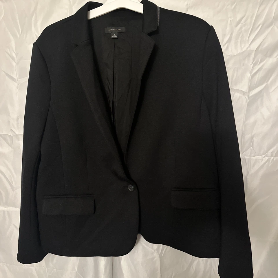 Blazer Ann Taylor para mujer The Notched One Button en negro elástico sin temporada 18 Foto 2 de 4