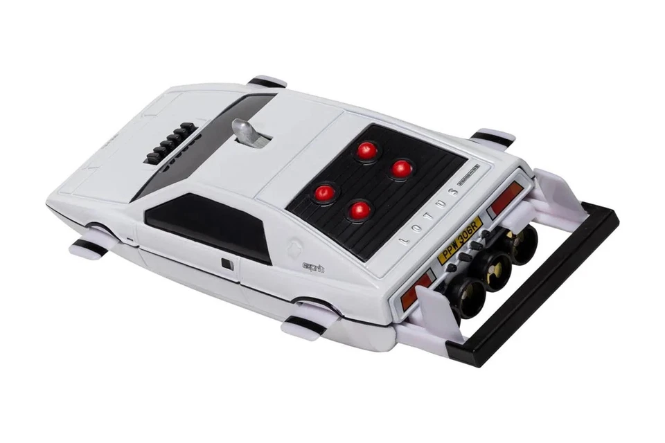 Corgi James Bond The Spy Who Loved Me Lotus Submarine 1:36 Die-Cast Car CC04514 - Image 4 of 4