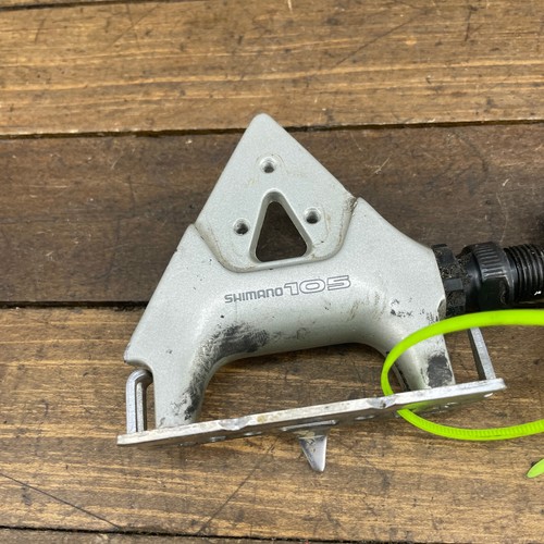 Vintage Shimano 105 Pedals Silver PD-1055 Aero Clip 9/16 in Triangle 3 Bolt Race - Picture 7 of 14