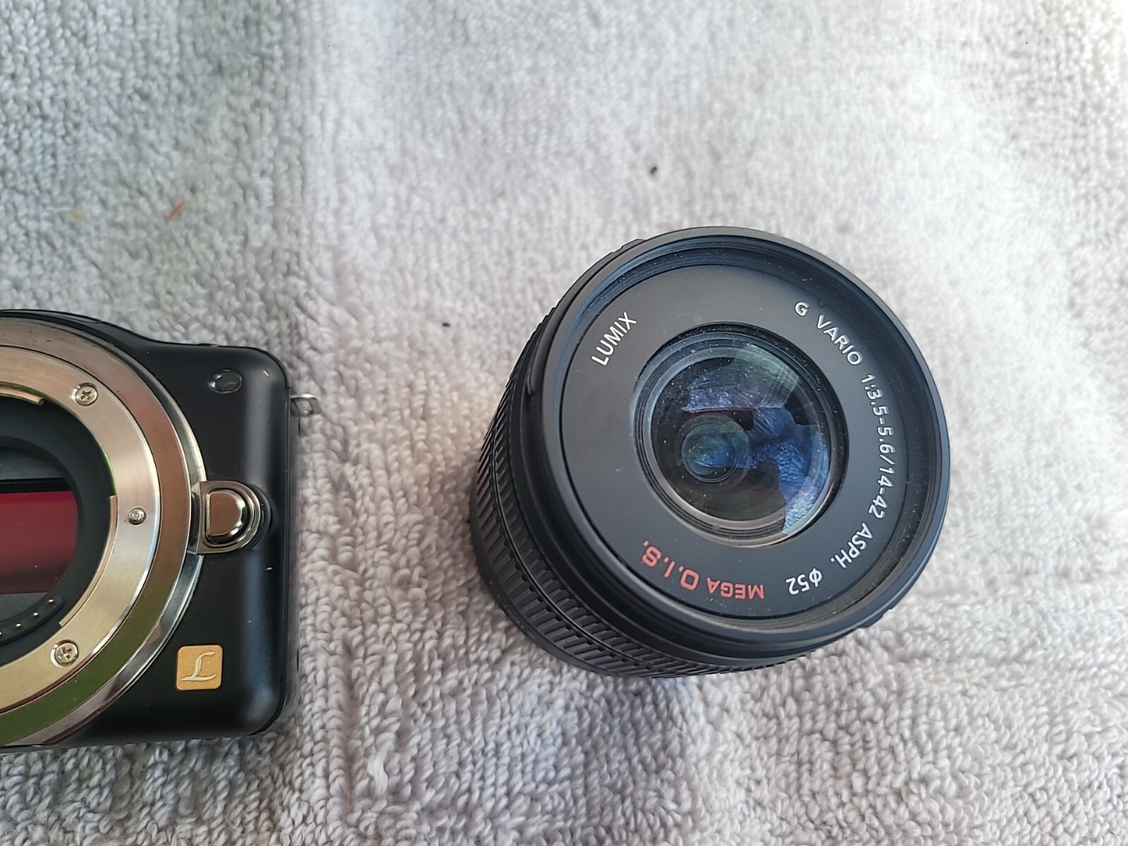 Panasonic Lumix DMCGF3K 12.1MP Mirrorless Camera W/1442 mm Lens