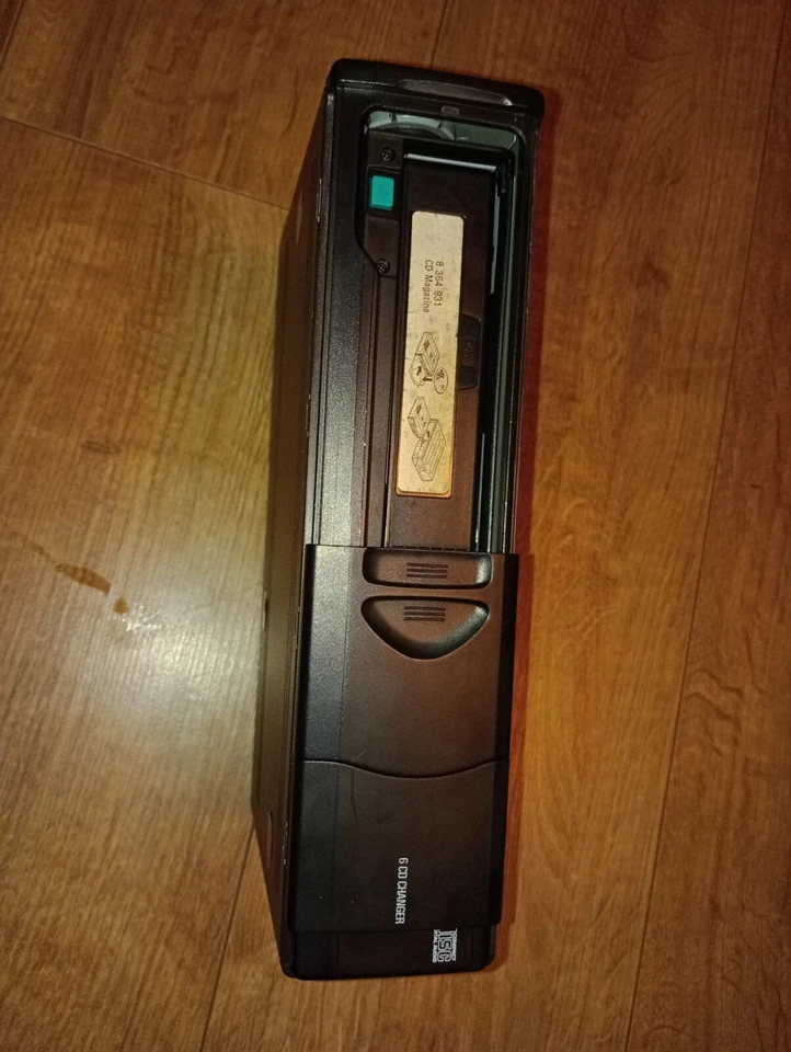 Range Rover L322 CD Changer 65.12-6 913 388 6 Disc 2002 to 2005 Land Rover - Image 4 of 4