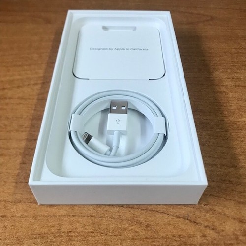 Genuine Apple iPhone XR Empty Slim Box with Booklet & Sim tool 64GB RED - 第 4/8 張圖片