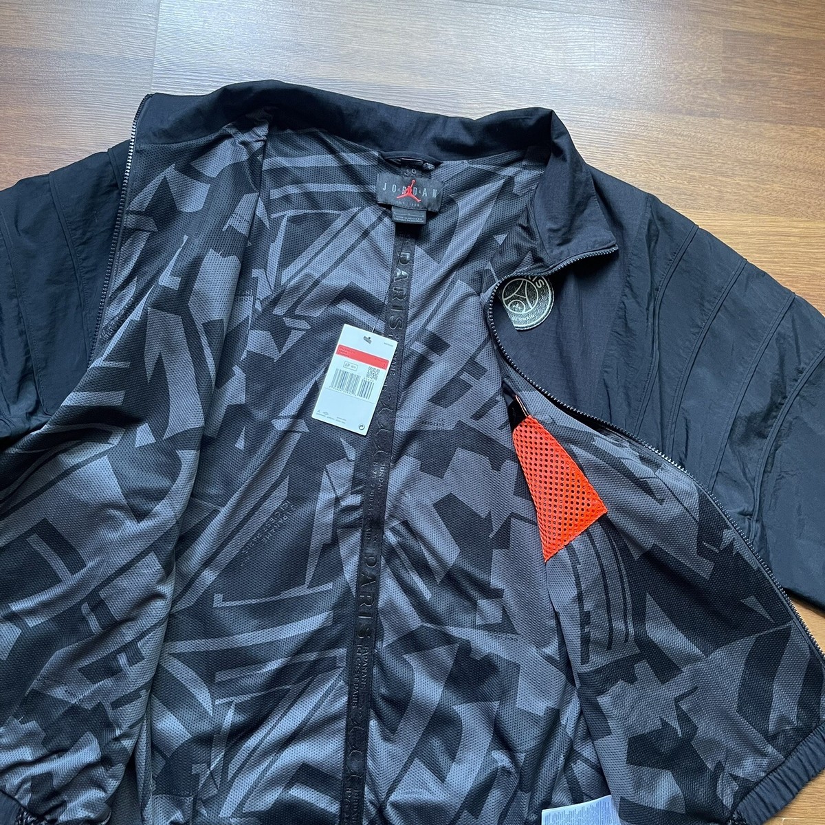 PARIS SAINT-GERMAIN NIKE x JORDAN 2023/24 ANTHEM JACKET SIZE “L
