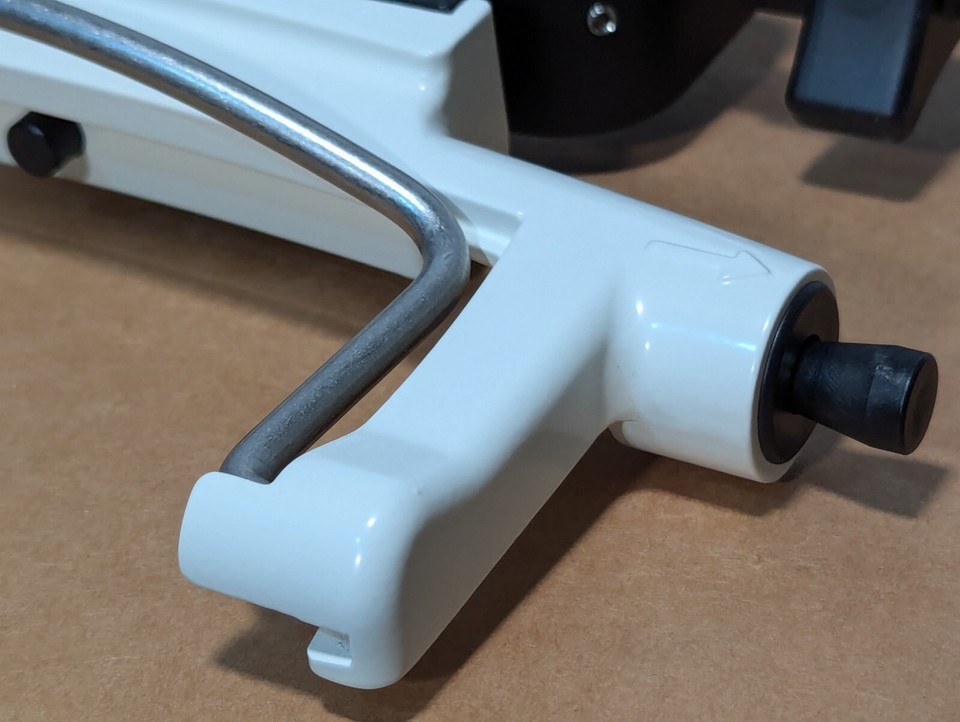 Pince De Vitesse Pour Perfuseur Braun Infusomat - Référence 8713131 - Neuf - Livraison Gratuite - Matériel Médical