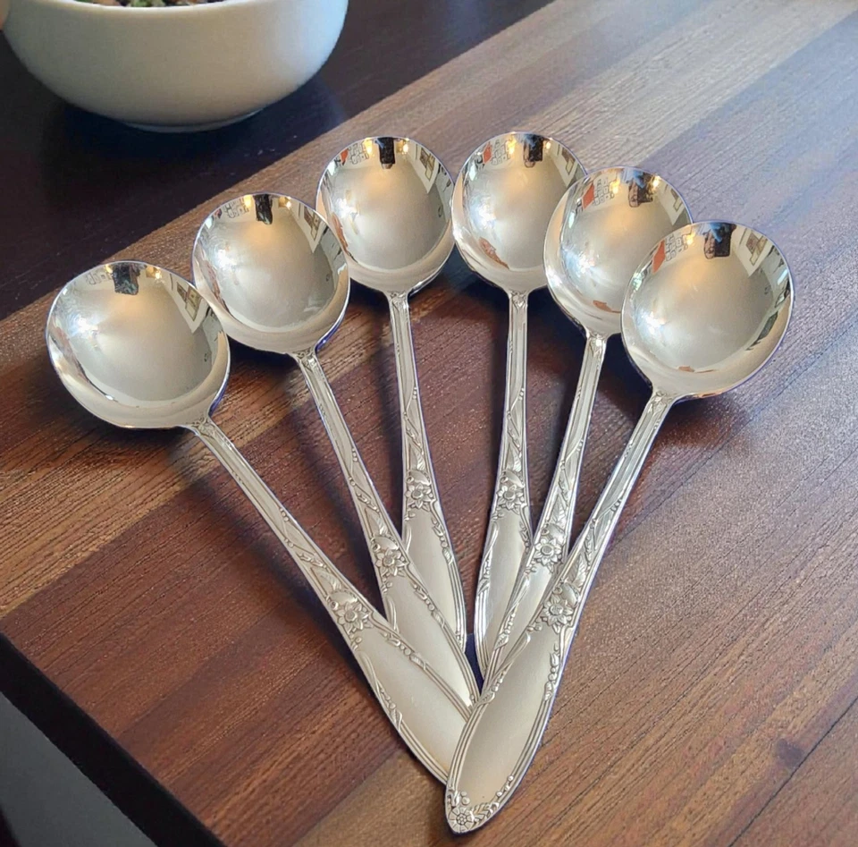 6 Rogers 1881 Oneida Chateau GUMBO Soup Spoons Set Silverplate Triple Plate - Image 2 of 4