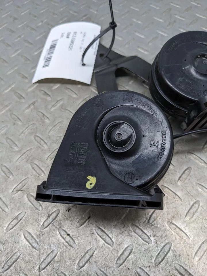 2020 2021 GMC Sierra Silverado 2500 HD Low & High Dual Tone Note Horn OE 117 - Image 2 of 4