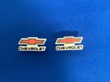 Chevrolet zapatos charm lote de 2