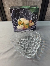 Studio Nova Nature’s Harvest Grape Serving Bowl NIB