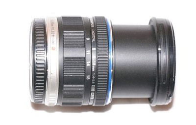 Olympus M. Zuiko 9-18mm F/4.0-5.6 AF ED Objektiv - Schwarz MFT