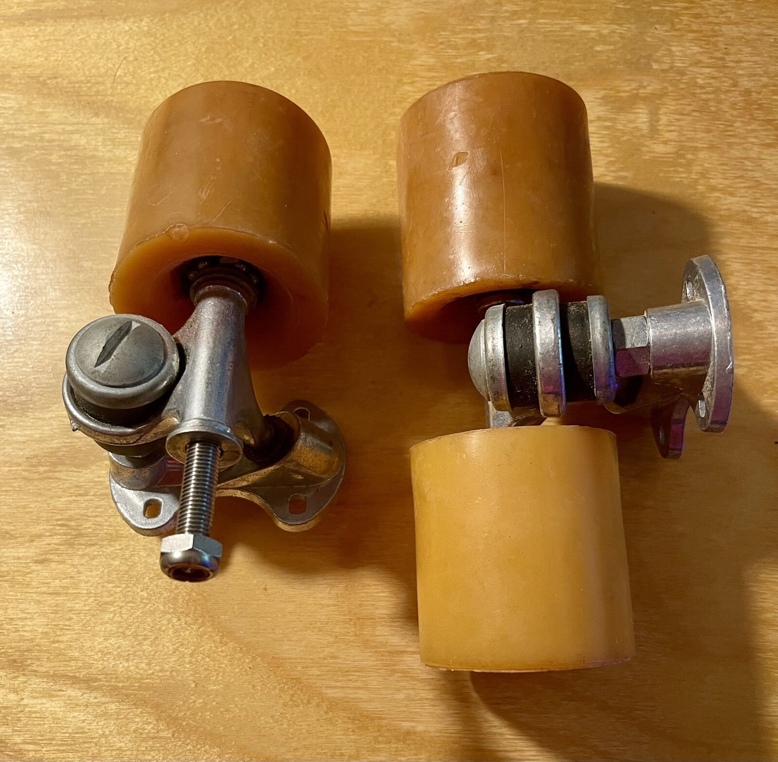 ACS Skateboarding Trucks, 3 Wheels, Bushings, King Pin, Vintage