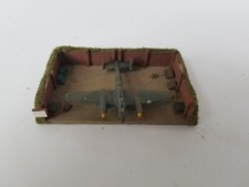 GHQ Micro Armor Russian PE-2 Bomber in Bunker Painted Miniatures 1:285 Scale tbj
