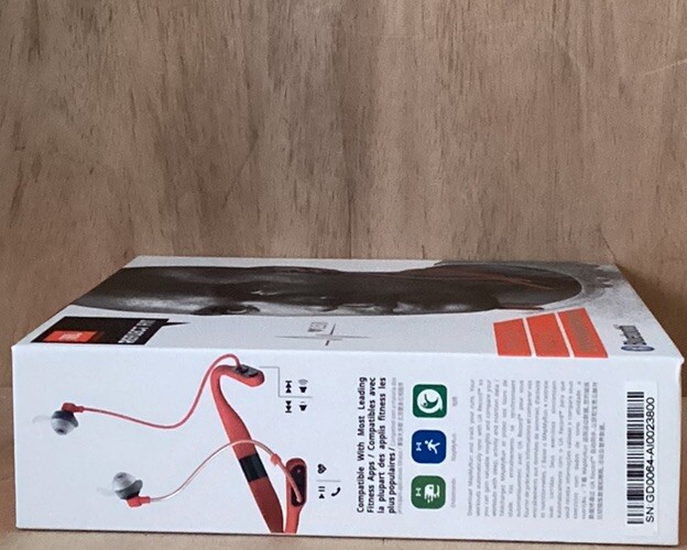 JBL Wireless Headphones NEW IN BOX Bluetooth Sports Headphones Heart