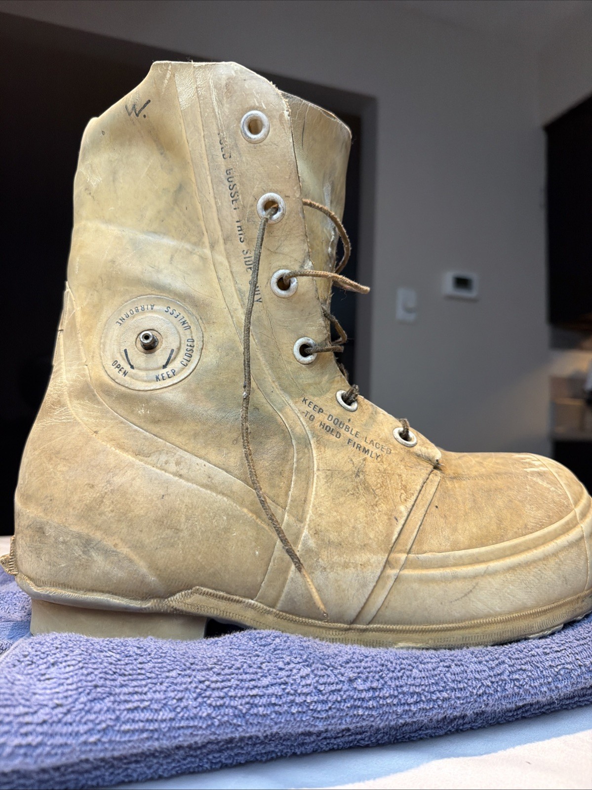 Bata Us Military Extreme Cold Mickey Mouse Bunny Boots Combat Sz 10 R White