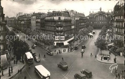 Paris La gare du Nord Carrefour Denain Magenta
