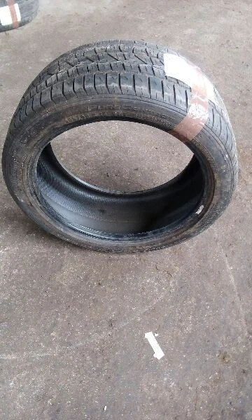 2015 Audi Q5 Tire 245 40 R 18 Continental - Image 2 of 4