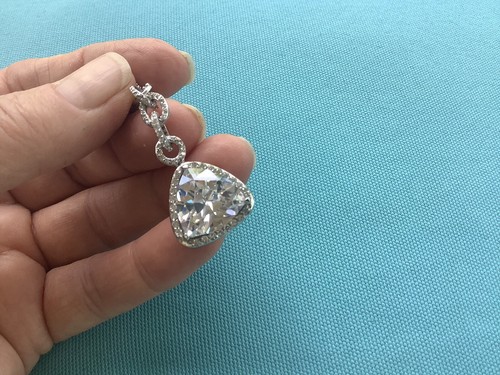 STERLING SILVER LARGE TRIANGULAR CZ DROP PENDANT WITH CZ LINK CHAIN (NEW) - Picture 12 of 12